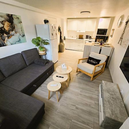 Appartement T2 Confortable - Piscine Et Jacuzzi Pierrelaye Exterior foto
